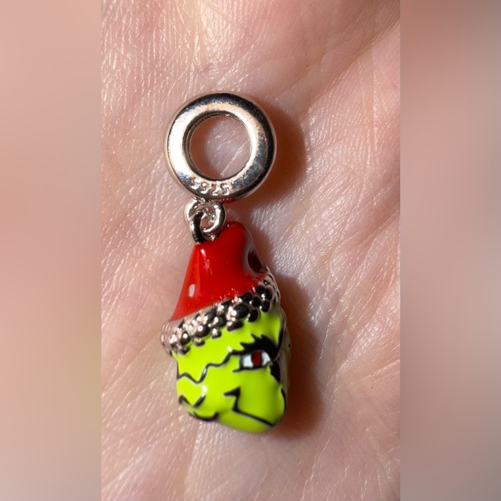 $5🎬MOVIE CHRISTMAS CHARM🎬Sterling Silver🎬NEW🎬$5 WHEN BUNDLED WITH 3 OR MORE ITEM - Picture 4 of 15